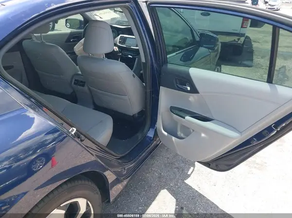 1HGCR2F83HA294352 2017 HONDA ACCORD - Image 8