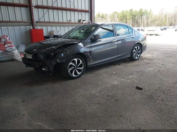 1HGCR2F84GA013979 2016 HONDA ACCORD - Image 2