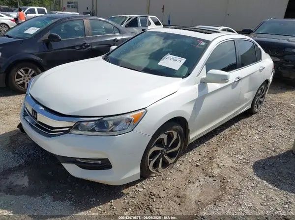 1HGCR2F84GA152011 2016 HONDA ACCORD - Image 2