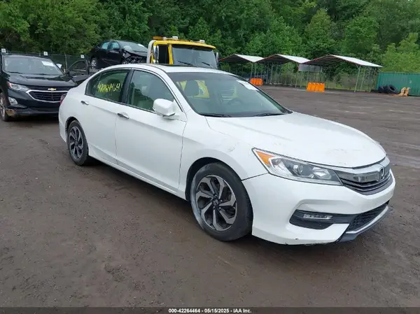 1HGCR2F84HA005866 2017 HONDA ACCORD - Image 1