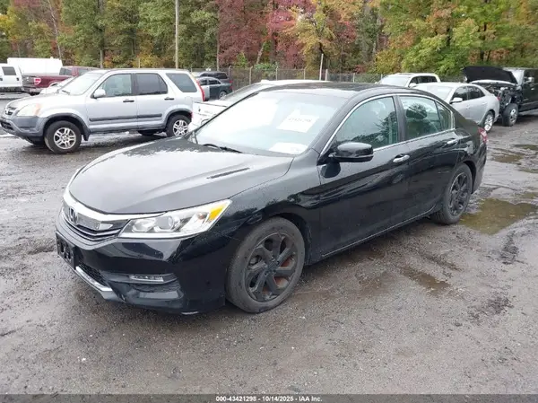 1HGCR2F84HA008962 2017 HONDA ACCORD - Image 2