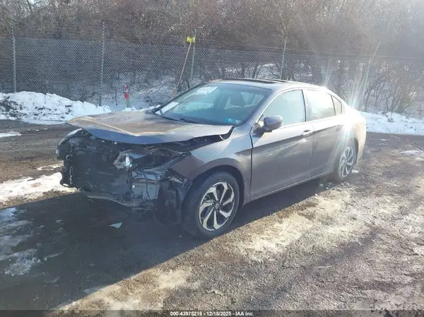 1HGCR2F84HA016009 2017 HONDA ACCORD - Image 2