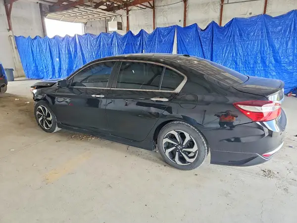 1HGCR2F84HA026149 2017 HONDA ACCORD - Image 2