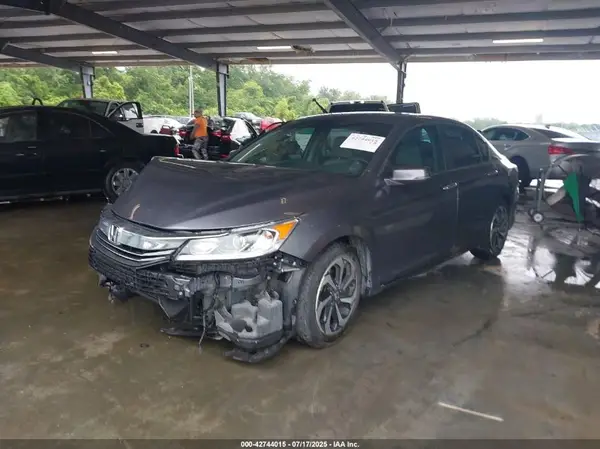 1HGCR2F84HA032145 2017 HONDA ACCORD - Image 2