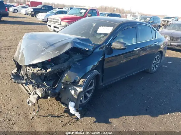1HGCR2F84HA039158 2017 HONDA ACCORD - Image 2