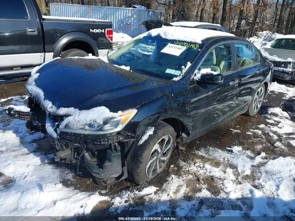 1HGCR2F84HA049947 2017 HONDA ACCORD - Image 2