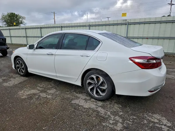 1HGCR2F84HA084102 2017 HONDA ACCORD - Image 2