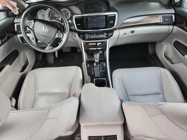 1HGCR2F84HA100640 2017 HONDA ACCORD - Image 8