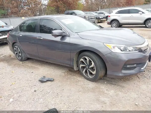 1HGCR2F84HA137607 2017 HONDA ACCORD - Image 1