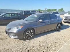 1HGCR2F84HA151393 2017 HONDA ACCORD