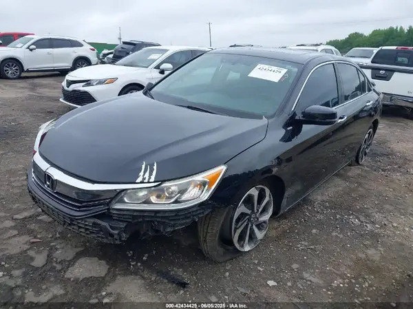 1HGCR2F84HA162751 2017 HONDA ACCORD - Image 2