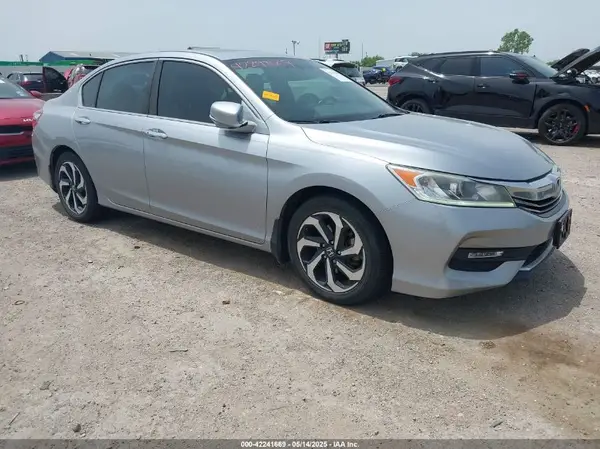 1HGCR2F84HA166122 2017 HONDA ACCORD - Image 1