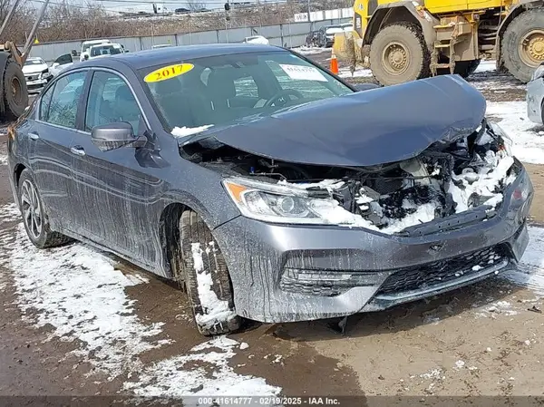 1HGCR2F84HA177928 2017 HONDA ACCORD - Image 1