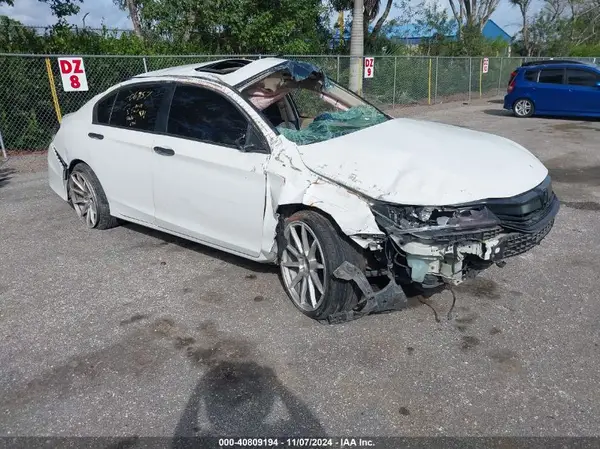 1HGCR2F84HA207946 2017 HONDA ACCORD - Image 1