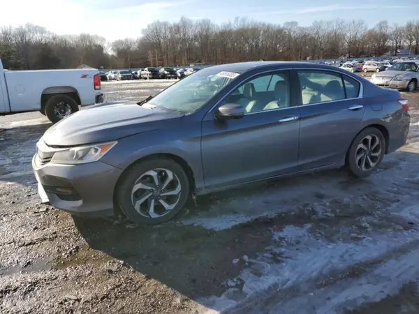 1HGCR2F84HA211737 2017 HONDA ACCORD - Image 1