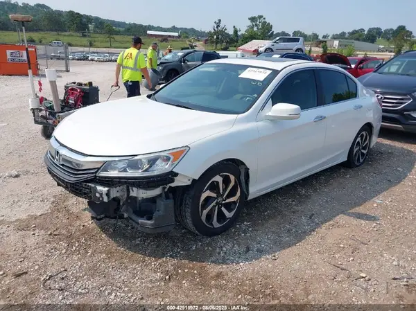 1HGCR2F84HA219241 2017 HONDA ACCORD - Image 2