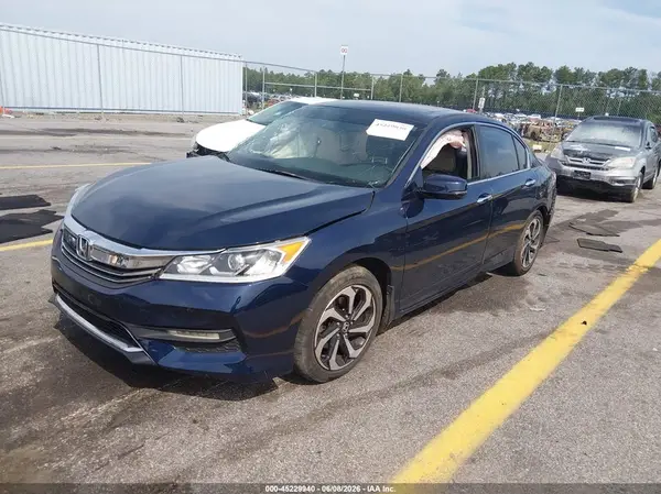 1HGCR2F84HA231194 2017 HONDA ACCORD - Image 2