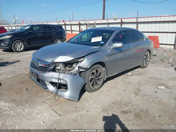 1HGCR2F85GA075682 2016 HONDA ACCORD - Image 2