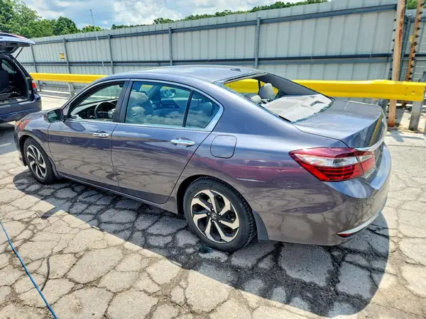 1HGCR2F85GA117946 2016 HONDA ACCORD - Image 2