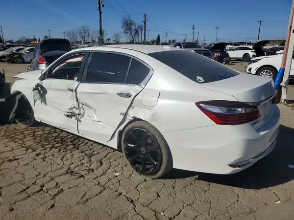 1HGCR2F85HA015855 2017 HONDA ACCORD - Image 2