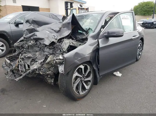 1HGCR2F85HA037872 2017 HONDA ACCORD - Image 2