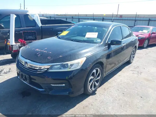 1HGCR2F85HA054588 2017 HONDA ACCORD - Image 2
