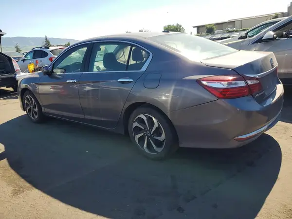 1HGCR2F85HA068622 2017 HONDA ACCORD - Image 2