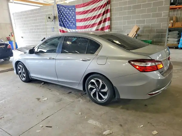 1HGCR2F85HA071729 2017 HONDA ACCORD - Image 2