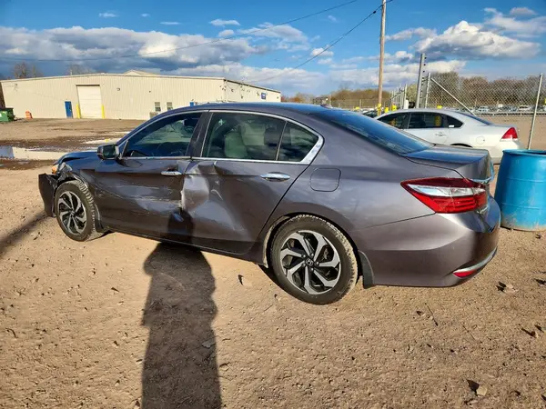 1HGCR2F85HA088353 2017 HONDA ACCORD - Image 2