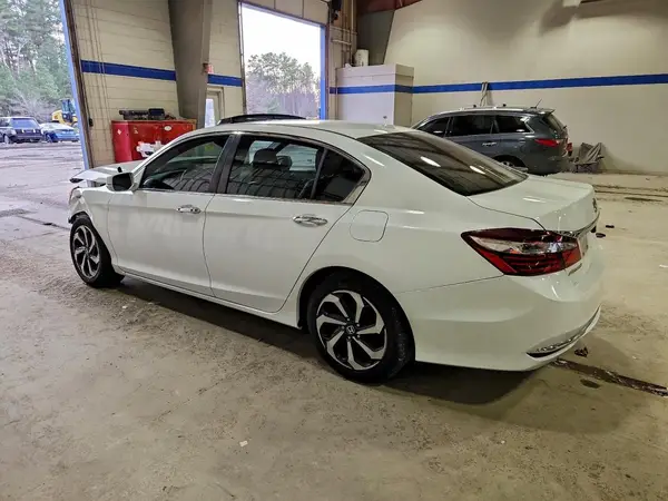 1HGCR2F85HA207986 2017 HONDA ACCORD - Image 2