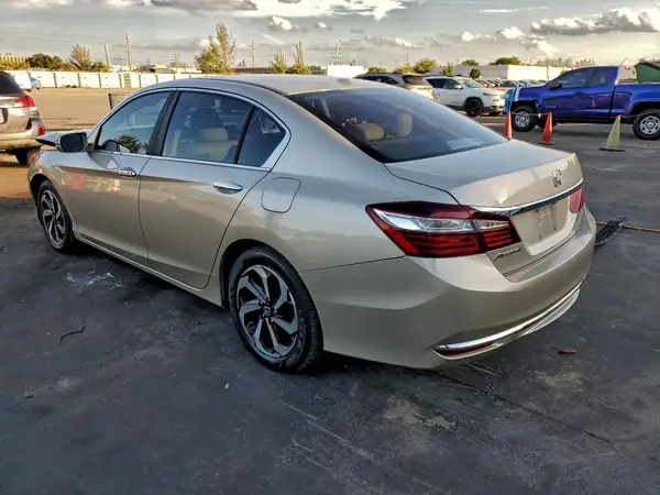 1HGCR2F85HA212864 2017 HONDA ACCORD - Image 2