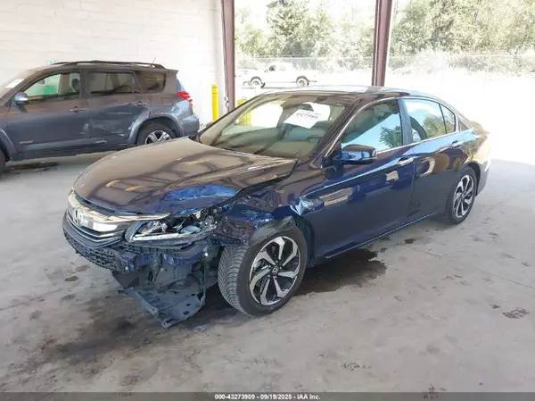 1HGCR2F85HA264138 2017 HONDA ACCORD - Image 2