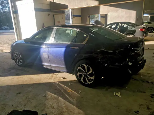 1HGCR2F85HA267816 2017 HONDA ACCORD - Image 2