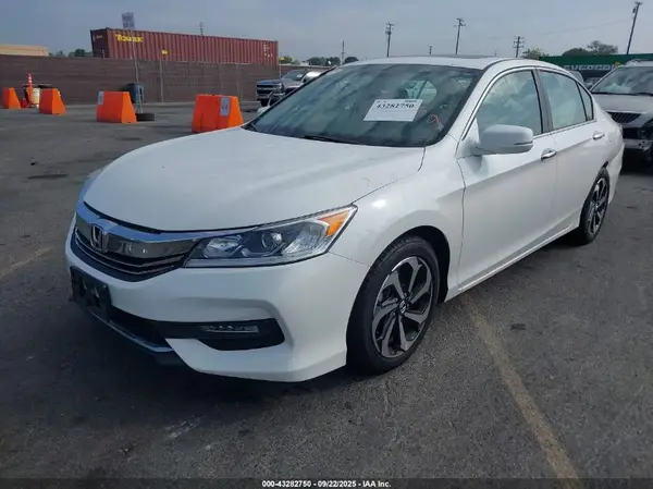 1HGCR2F85HA289072 2017 HONDA ACCORD - Image 2