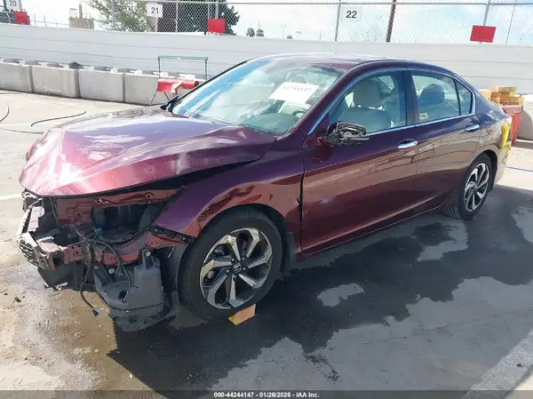 1HGCR2F86HA020899 2017 HONDA ACCORD - Image 2