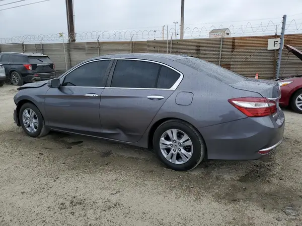 1HGCR2F86HA025018 2017 HONDA ACCORD - Image 2