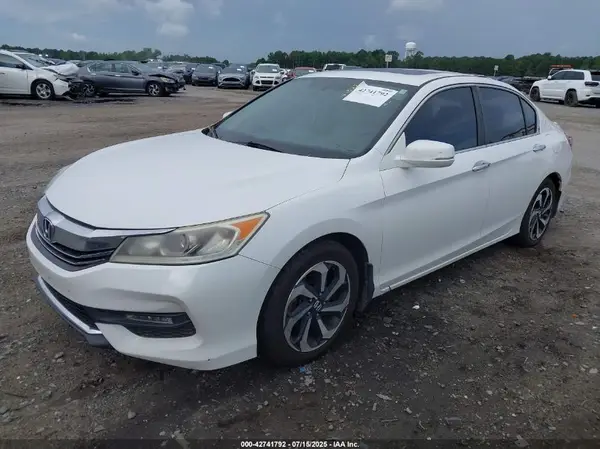 1HGCR2F86HA026718 2017 HONDA ACCORD - Image 2