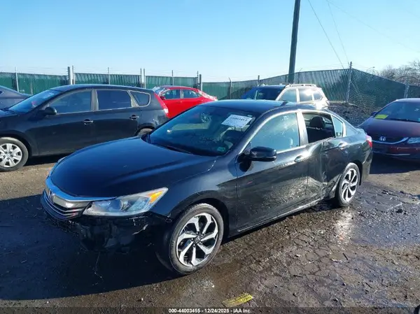 1HGCR2F86HA035693 2017 HONDA ACCORD - Image 2