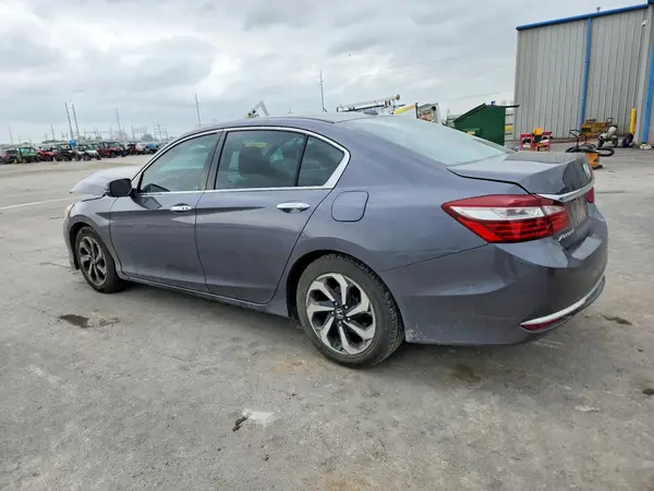 1HGCR2F86HA063560 2017 HONDA ACCORD - Image 2