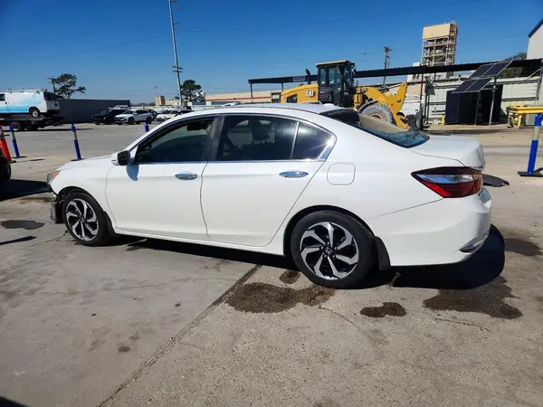 1HGCR2F87HA011418 2017 HONDA ACCORD - Image 2