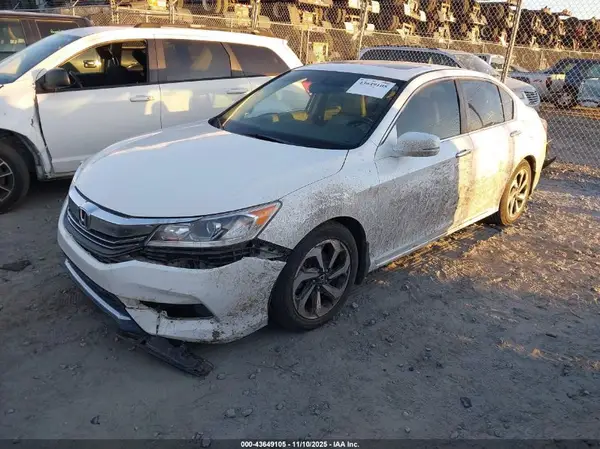 1HGCR2F87HA064216 2017 HONDA ACCORD - Image 2