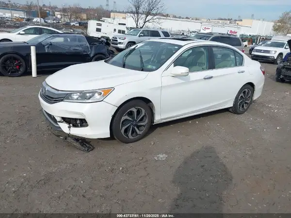 1HGCR2F87HA086409 2017 HONDA ACCORD - Image 2