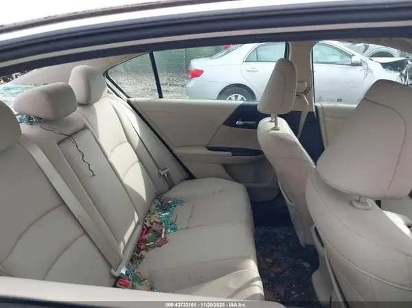1HGCR2F87HA086409 2017 HONDA ACCORD - Image 8
