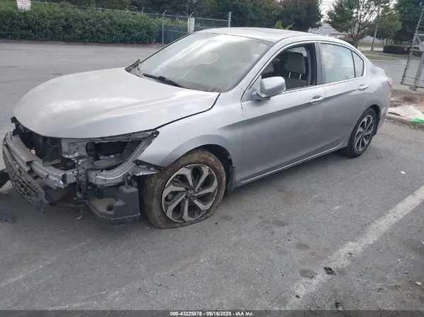1HGCR2F87HA300010 2017 HONDA ACCORD - Image 2