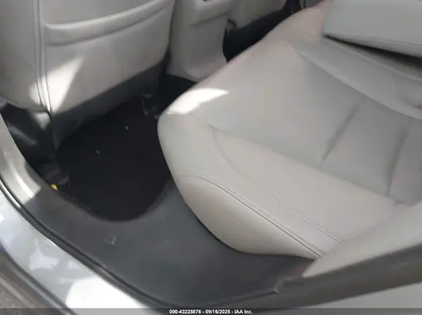 1HGCR2F87HA300010 2017 HONDA ACCORD - Image 8