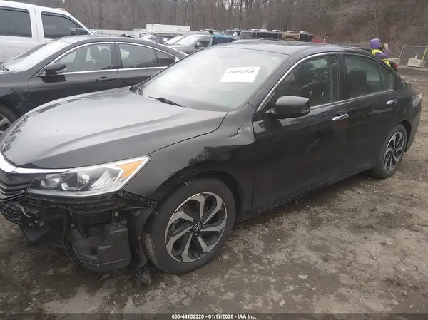 1HGCR2F87HA307569 2017 HONDA ACCORD - Image 2