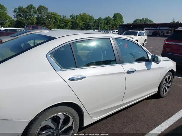 1HGCR2F88GA030316 2016 HONDA ACCORD - Image 1