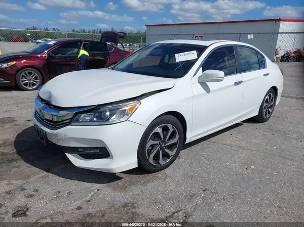 1HGCR2F88GA131002 2016 HONDA ACCORD - Image 2