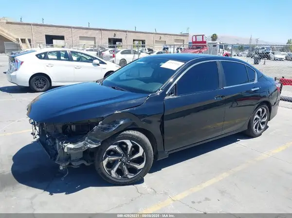 1HGCR2F88GA132988 2016 HONDA ACCORD - Image 2