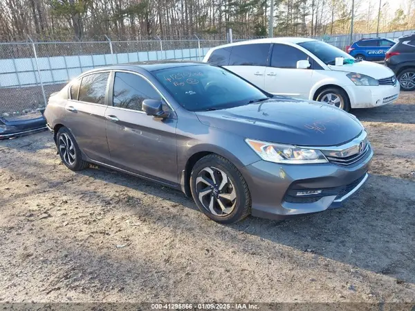 1HGCR2F88GA135454 2016 HONDA ACCORD - Image 1